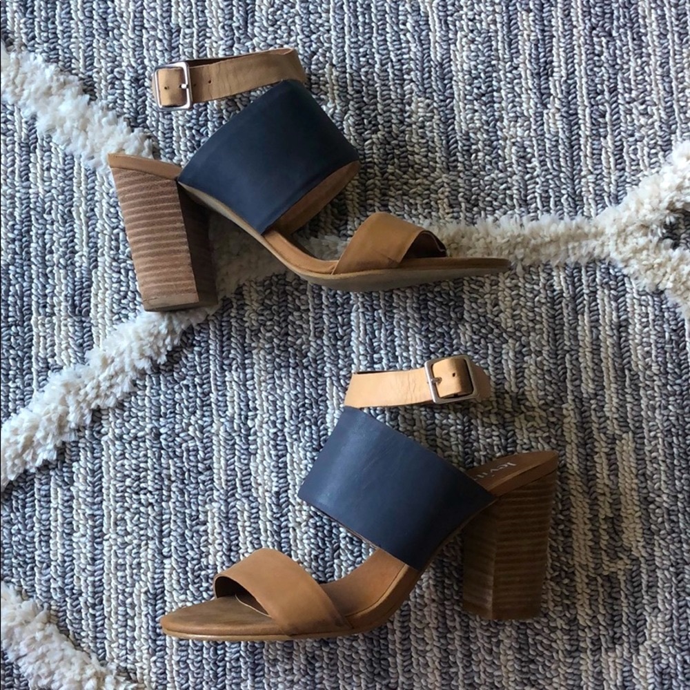 Chunky heel sandals